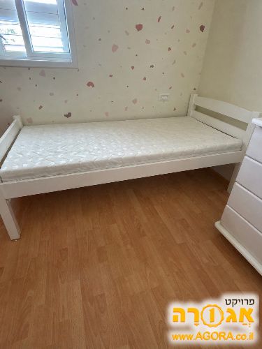 מיטת חבר ילדים עצמלה