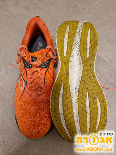 נעלי ריצה מידה 45 דגם Saucony Triumph 22