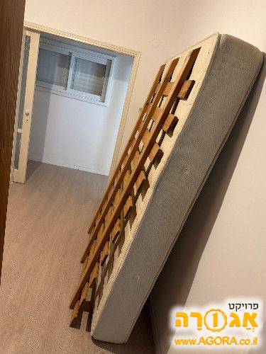 בסיס מיטה ומזרון