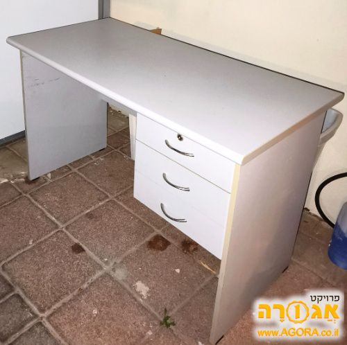 שולחן כתיבה
