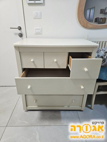 שידת החתלה