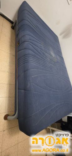 מיטה וחצי עם ארגז מצעים