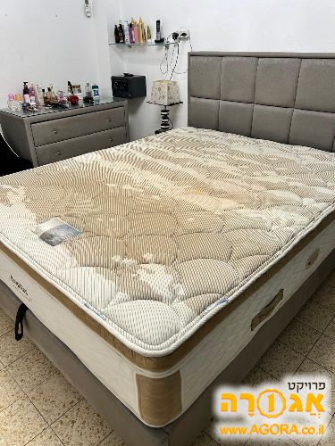 מיטה זוגית