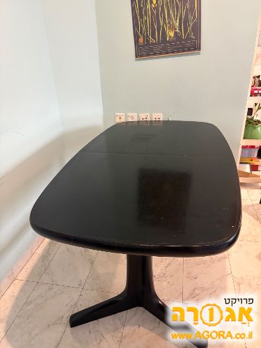 שולחן אוכל