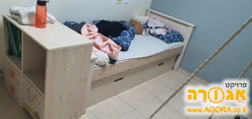 מיטת נוער, שידת מגירות, שולחן ומדפים