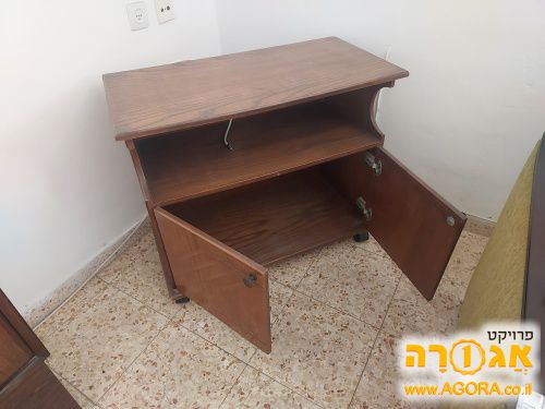 ארונית טלויזיה