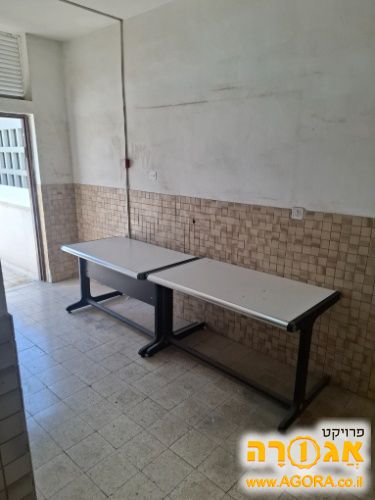 שולחן כתיבה משרדי