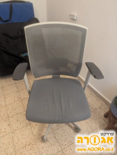 כסא משרדי