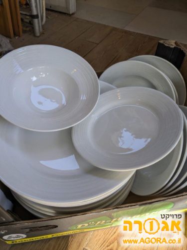 סט צלחות