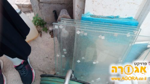 מדפי זכוכית מחוסמת