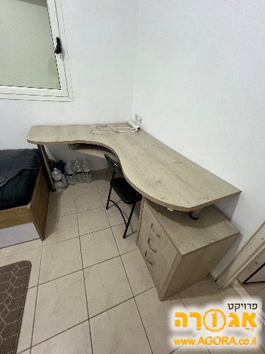 שולחן כתיבה