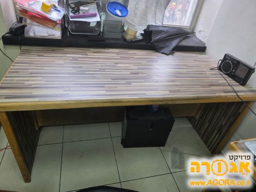 2 שולחנות מחשב/עבודה