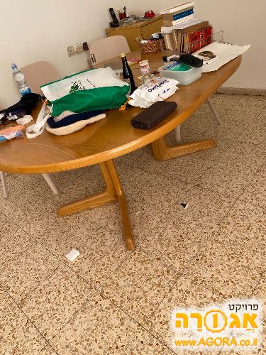 שולחן אוכל