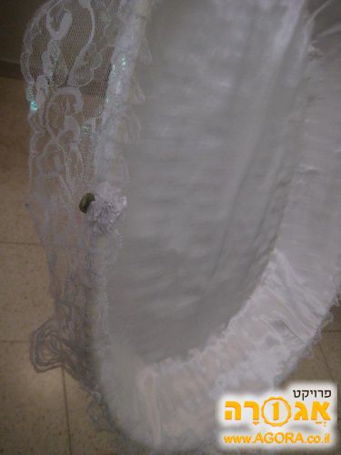 סלסלה רחבה מקושטת בסאטן