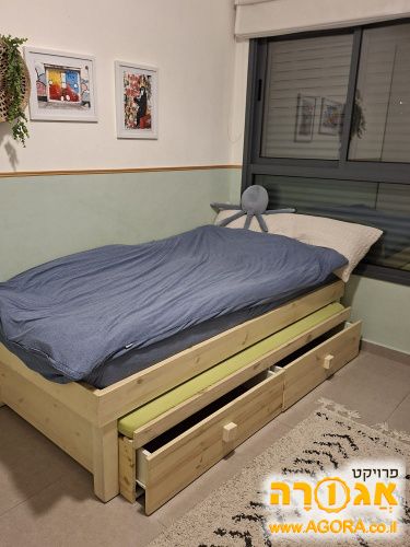 מיטת יחיד לילד עם מיטת אורח וארגזי אחסון