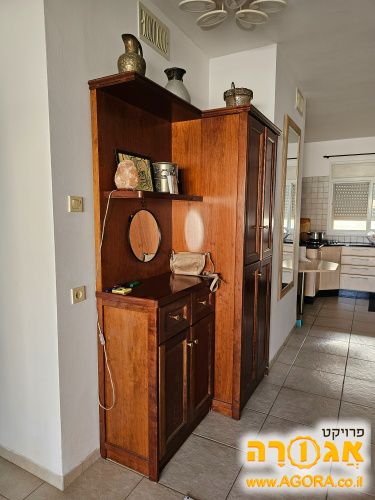מזנון עץ וארון תואם