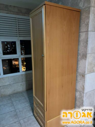 ארון בגדים דלת אחת עם 2 מגירות