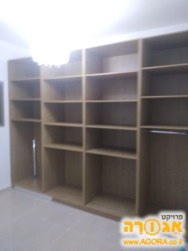 ארון בגדים