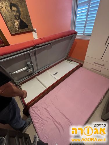 מיטת נוער נפתחת
