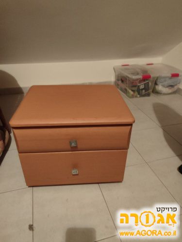 שידת לילה