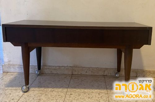 שידת טלוויזיה של פעם