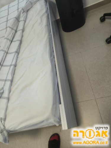 מיטה זוגית