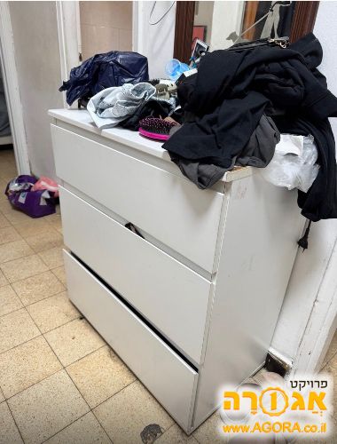 שידת מגירות