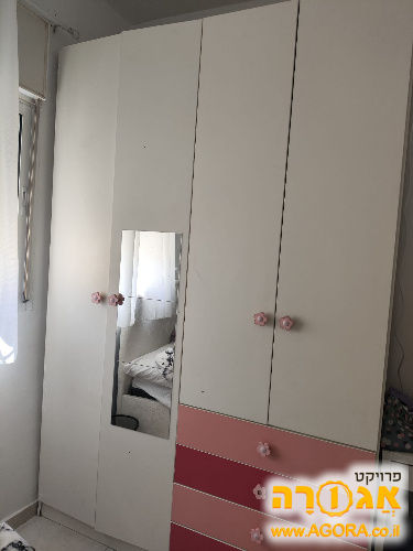 ארון בגדים