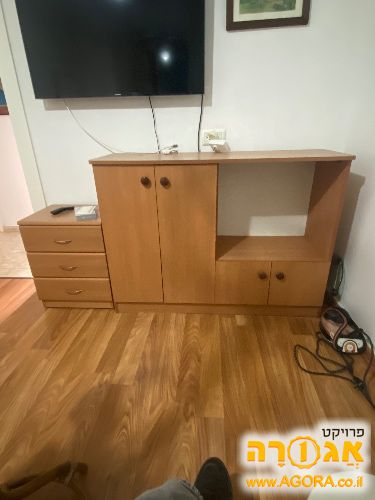 שידה ומגירות