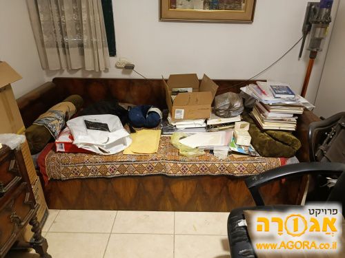 ספה נפתחת ענתיקה