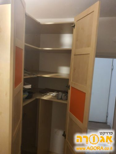 ארון בגדים פינתי