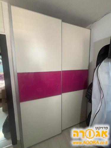 ארון הזזה