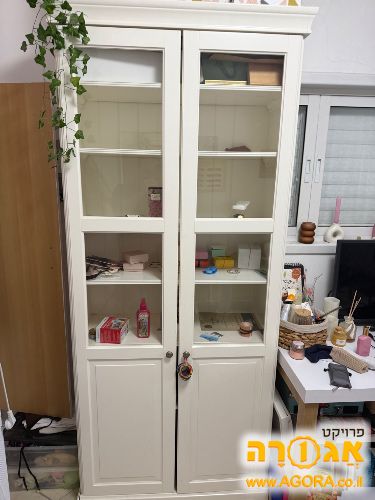 ארונית ויטרינה