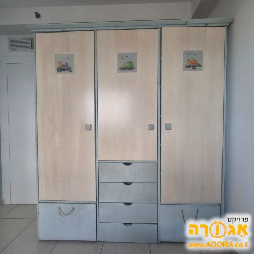 ארון בגדים לחדר ילדים