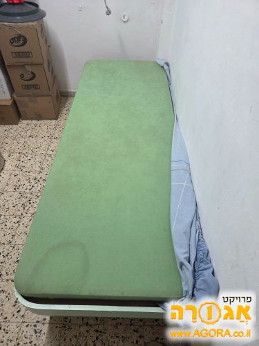 מיטת יחיד