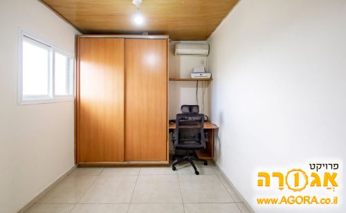 ארונות