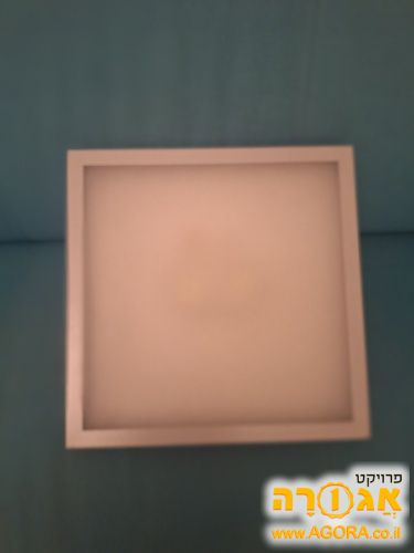 בסיס תאורה יפיפה. 40 × 40