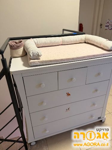 שידת החתלה + משטח החתלה