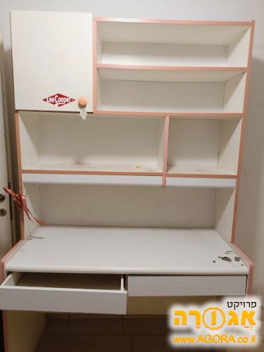 שולחן כתיבה