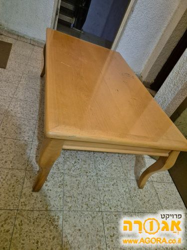 שולחן
