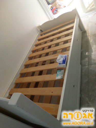 מיטת נוער