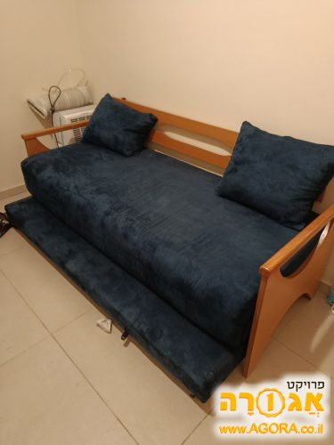 ספת נוער ריפוד קפיצים נפתחת ל2 מיטות