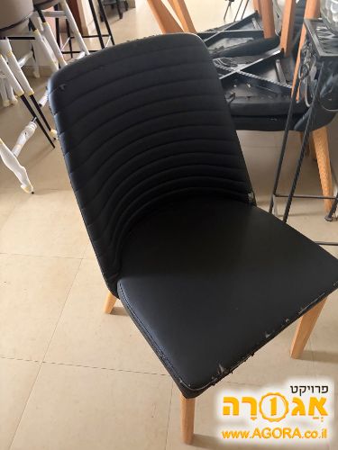 6 כסאות פינת אוכל ו3 כסאות בר