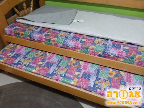 מיטת נוער מעץ איכותי עם מזרנים