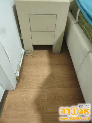 שידות ליד המיטה צבע קרם
