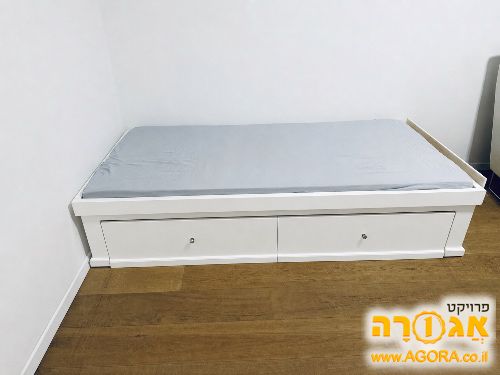 מיטת ילדים נפתחת