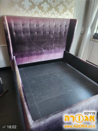 מסגרת למיטה זוגית