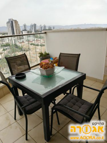 פינת ישיבה אוכל למרפסת וגינה
