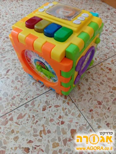 קובייה לימודית לתינוק