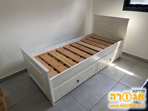 מיטת ילדים עם מזרון חבר ומגירות